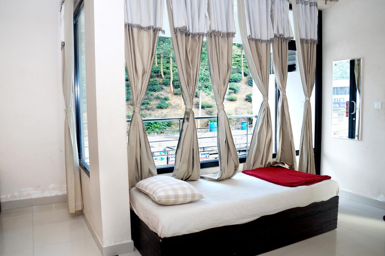Hotel Royal Nest Vandiperiyar Luaran gambar