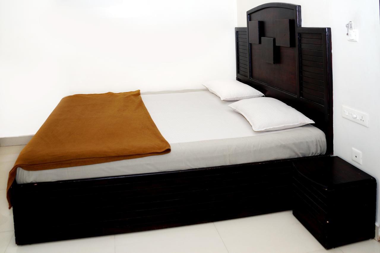 Hotel Royal Nest Vandiperiyar Luaran gambar